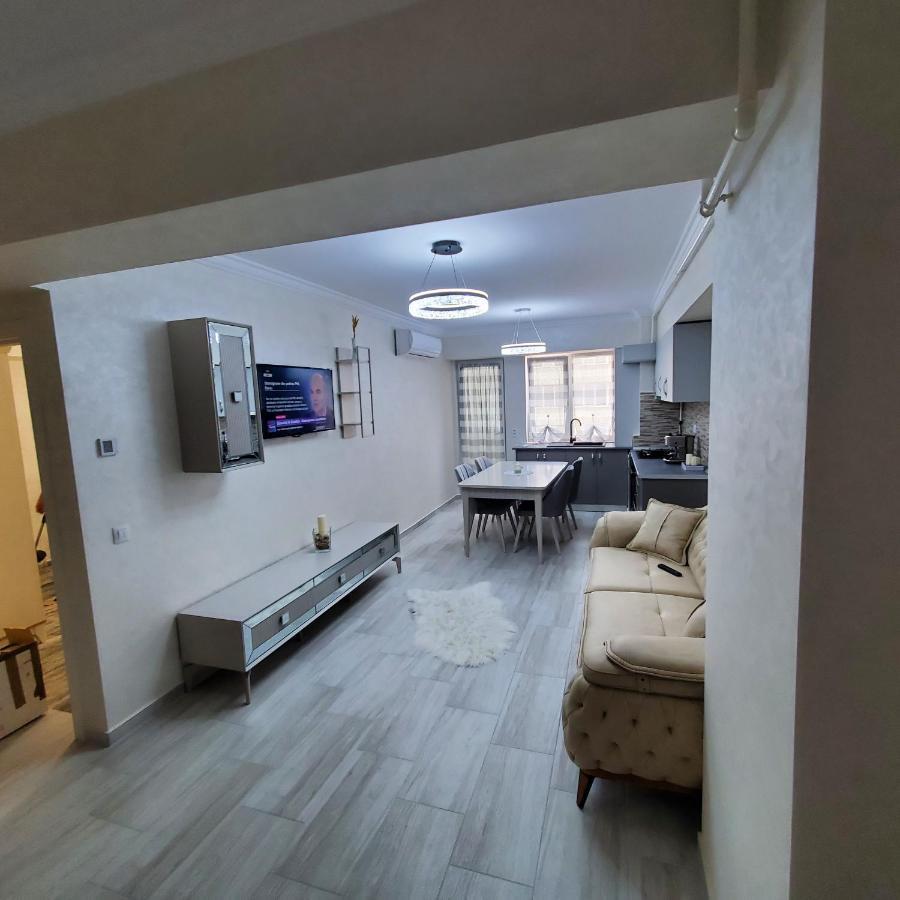 Luxury Apartament Bacovia บาเคา ภายนอก รูปภาพ