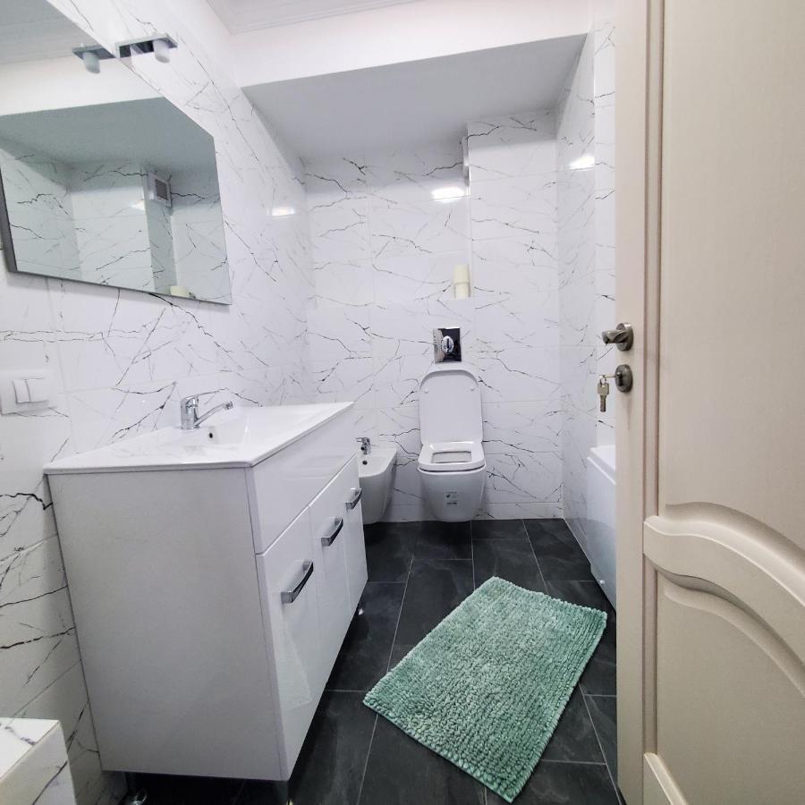 Luxury Apartament Bacovia บาเคา ภายนอก รูปภาพ