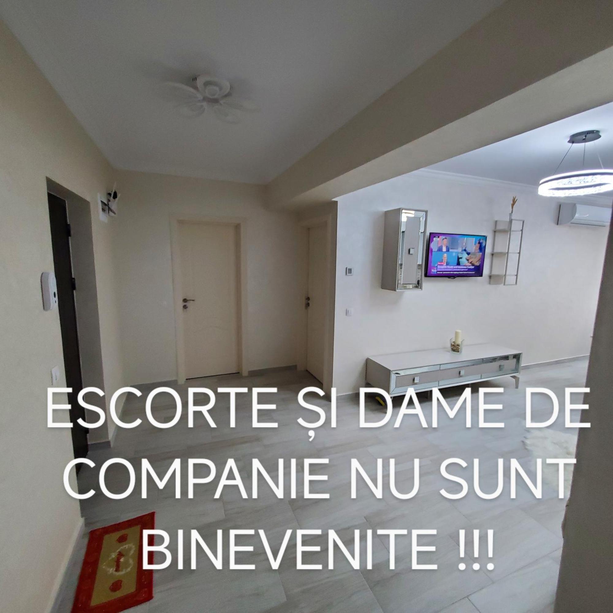 Luxury Apartament Bacovia บาเคา ภายนอก รูปภาพ
